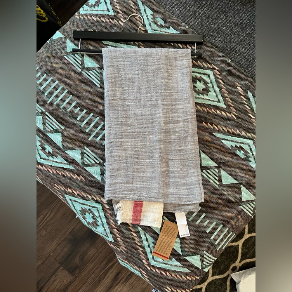 NWT Roots Cotton Cabin Scarf